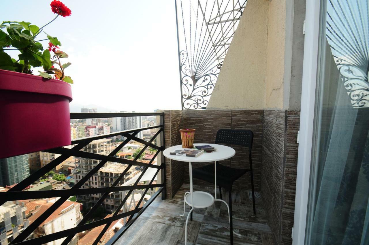 Apartments With A View Of The Trinity Holy Batumi Exteriör bild