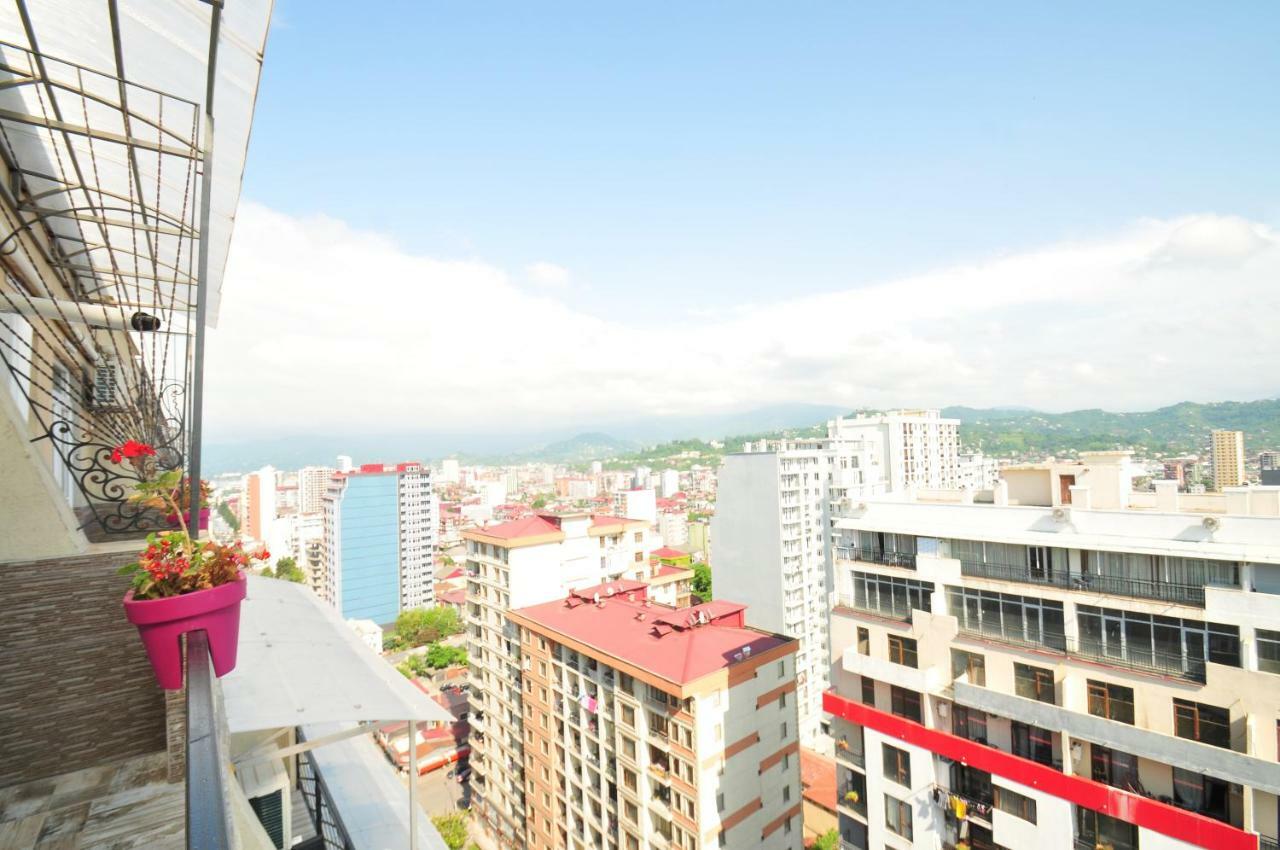 Apartments With A View Of The Trinity Holy Batumi Exteriör bild